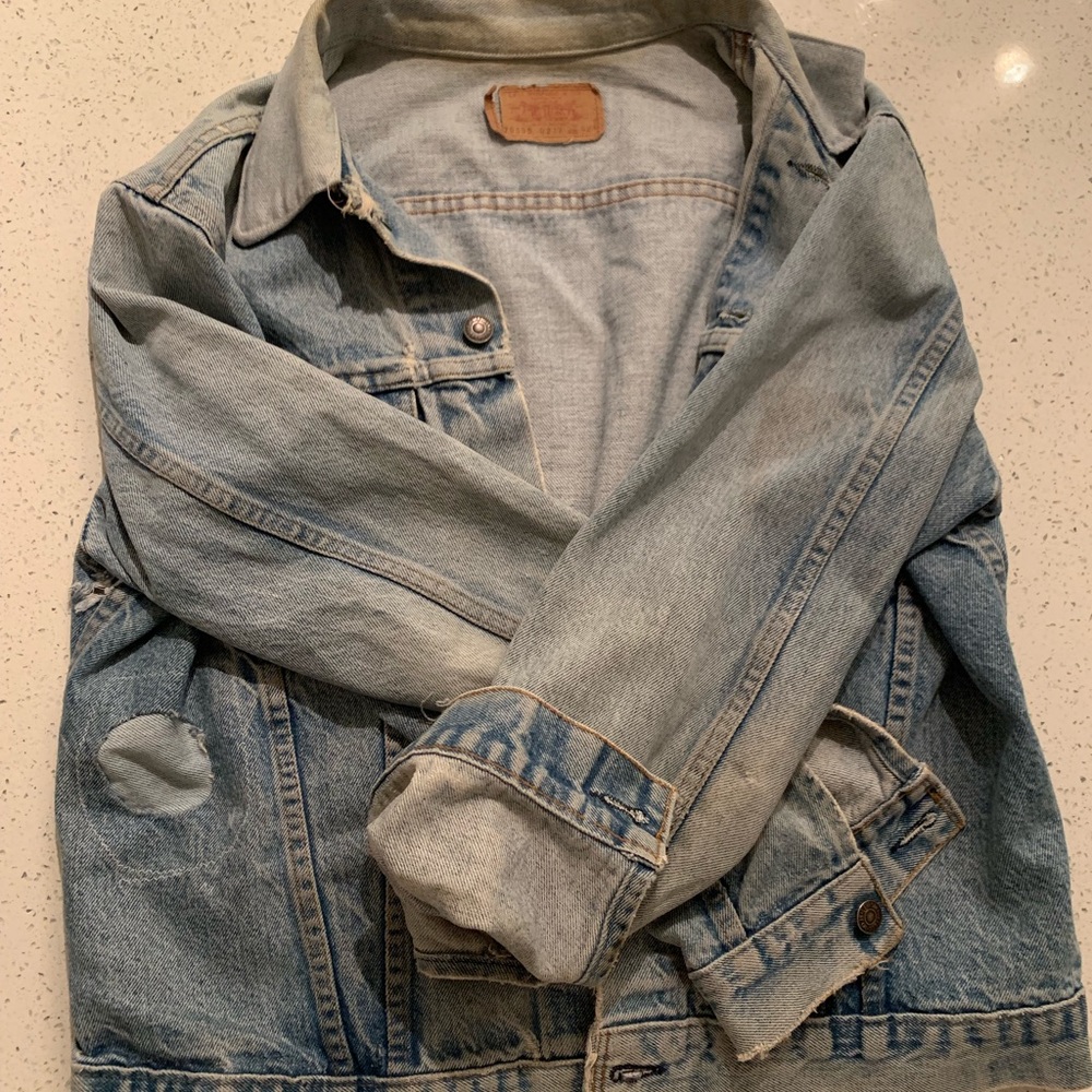 Levi’s men’s denim jacket 705. Size 42.